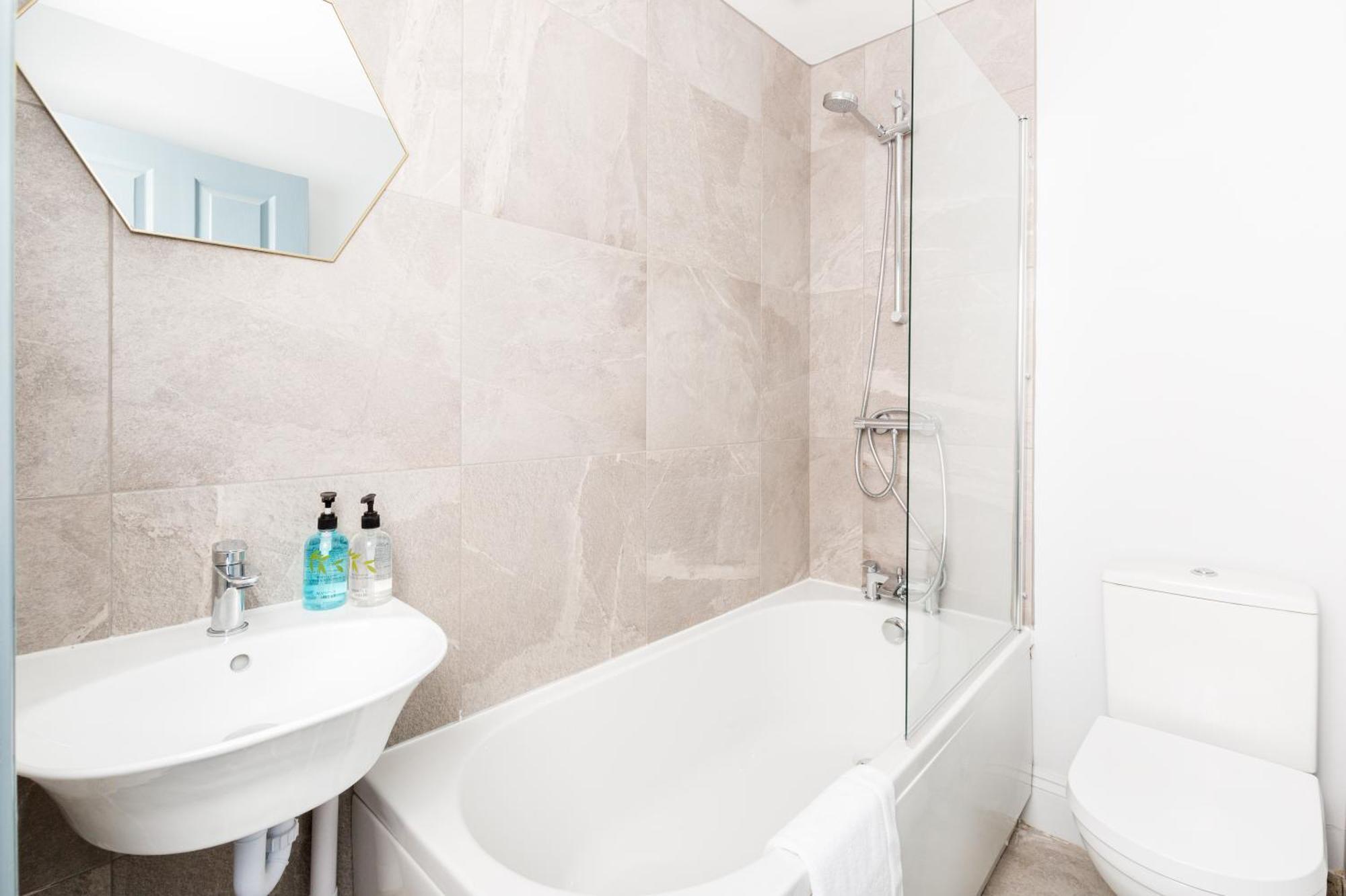 Duplex Loft Apartment With Balcony & Private Entrance In Jq ברמינגהאם מראה חיצוני תמונה